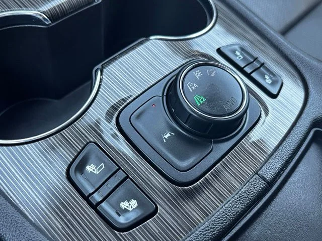 2023 GMC Acadia SLT - Photo 15
