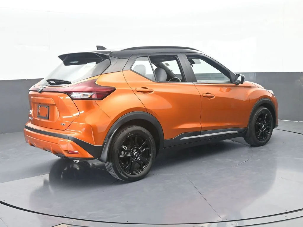 Used 2023 Monarch Orange Metallic/Super Black Nissan SR image 5