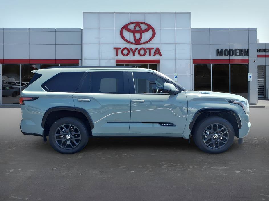 Used 2024 Lunar Toyota Platinum image 7