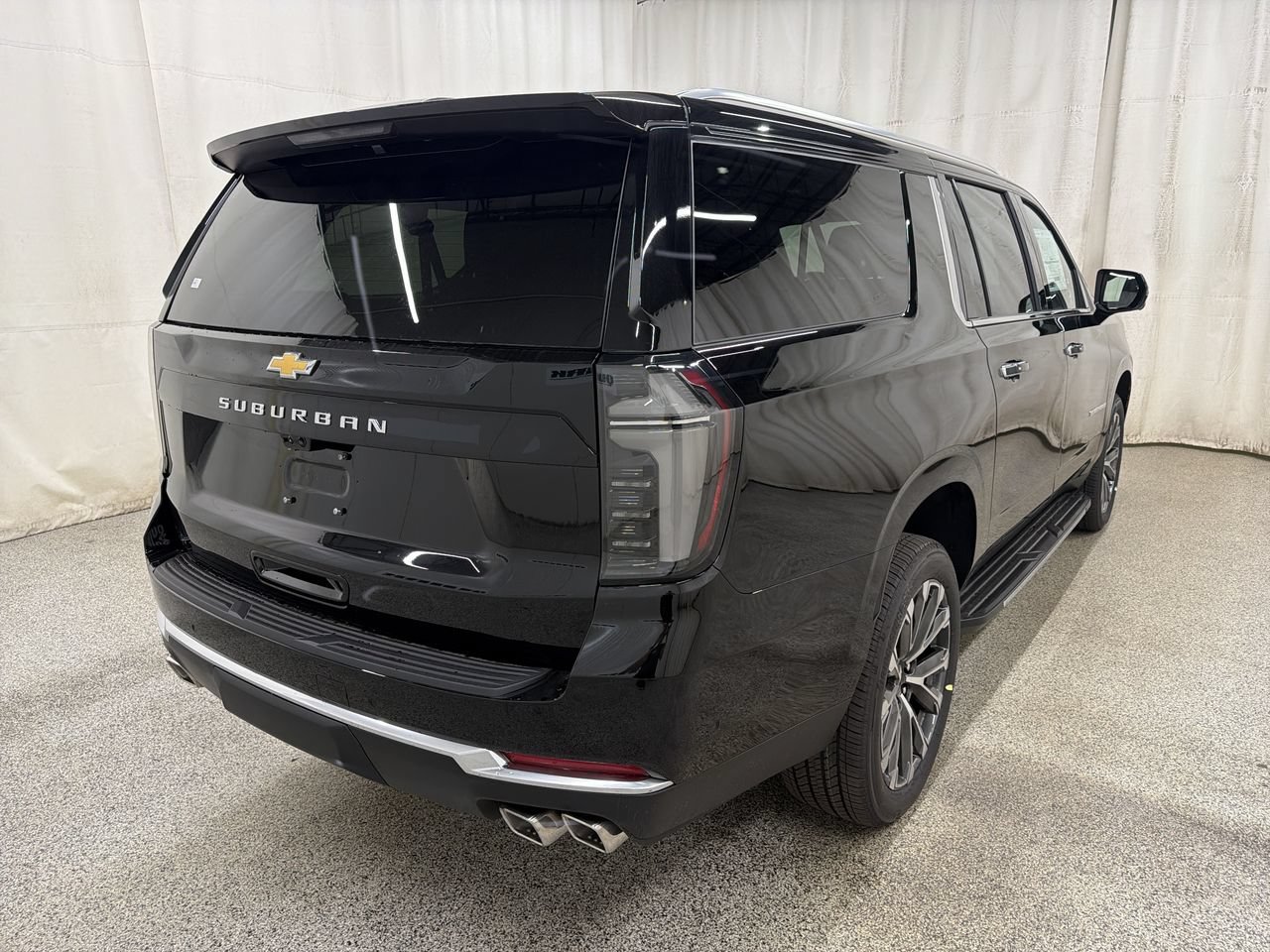 2026 Chevrolet Suburban High Country - Photo 8