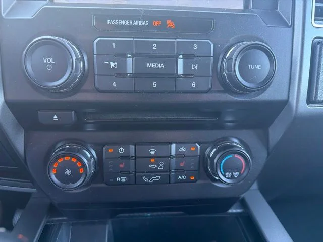 Used 2018 Lightning Blue Ford XLT image 26