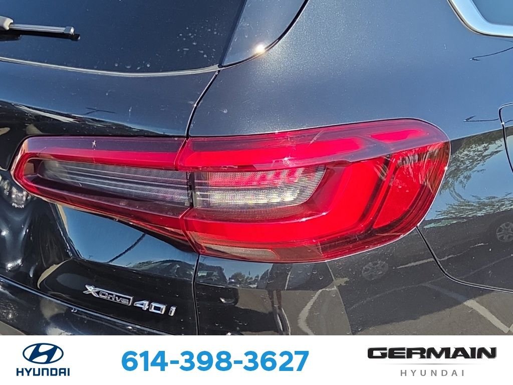 Used 2019 Black BMW xDrive40i image 10