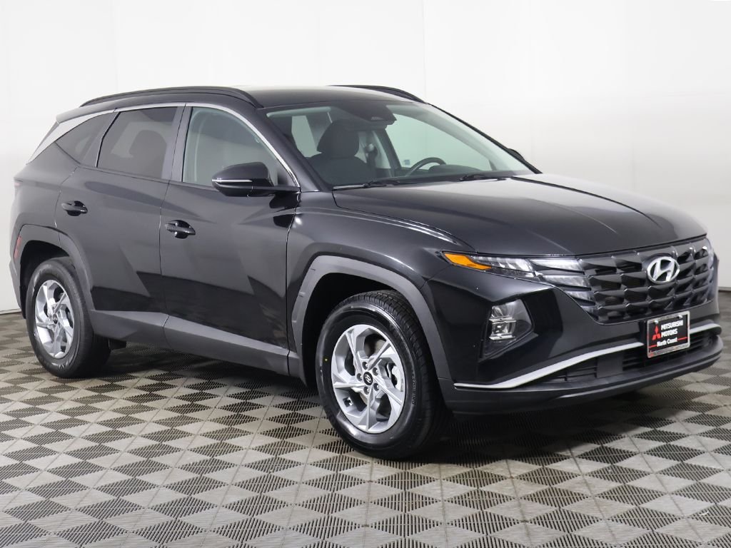 Used 2023 Black Hyundai SEL image 47