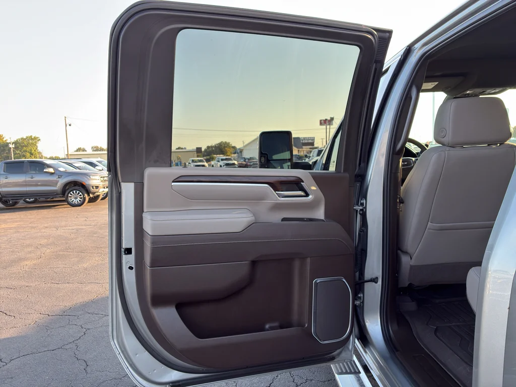 Used 2025 Sterling GMC SLT image 20