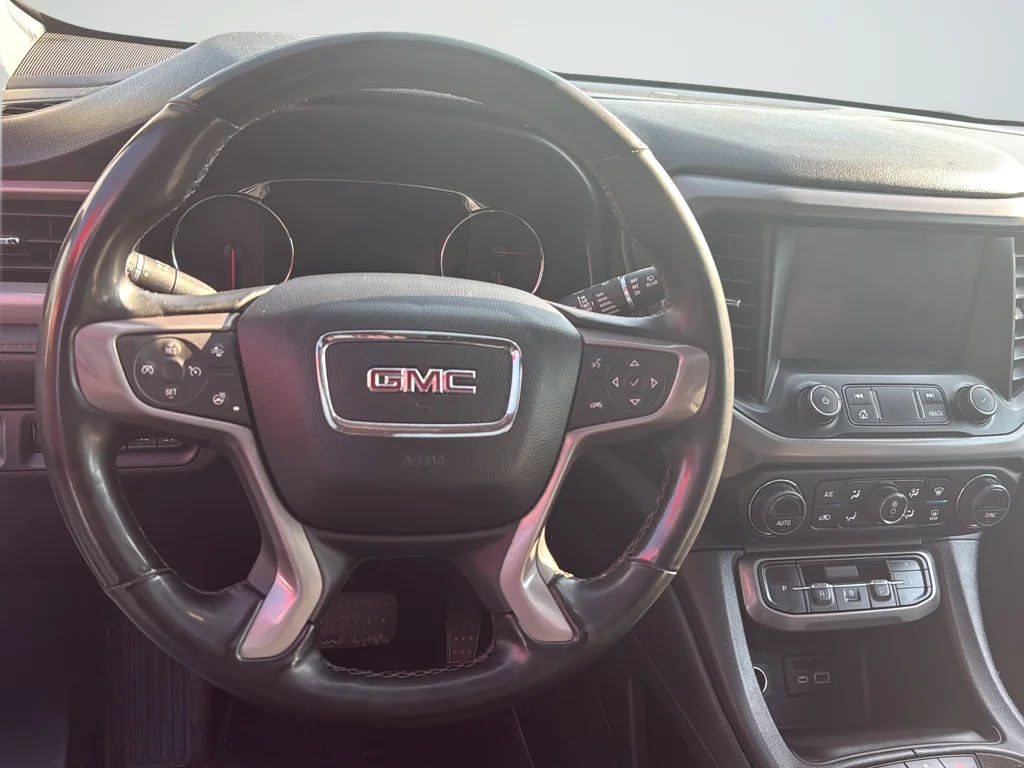 Used 2023 White GMC AT4 image 11