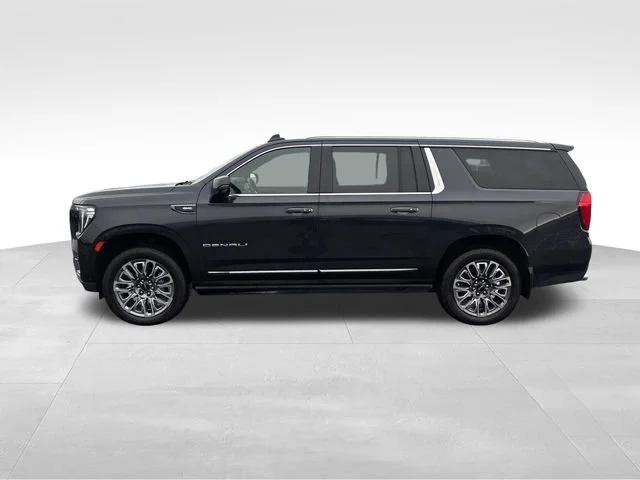 Used 2023 Titanium Rush Metallic GMC Denali Ultimate image 2