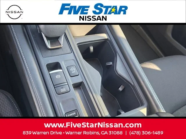 Used 2024 Silver Nissan S image 22