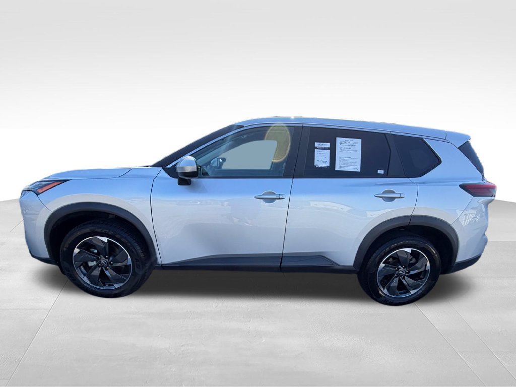 Used 2024 Silver Nissan SV image 3