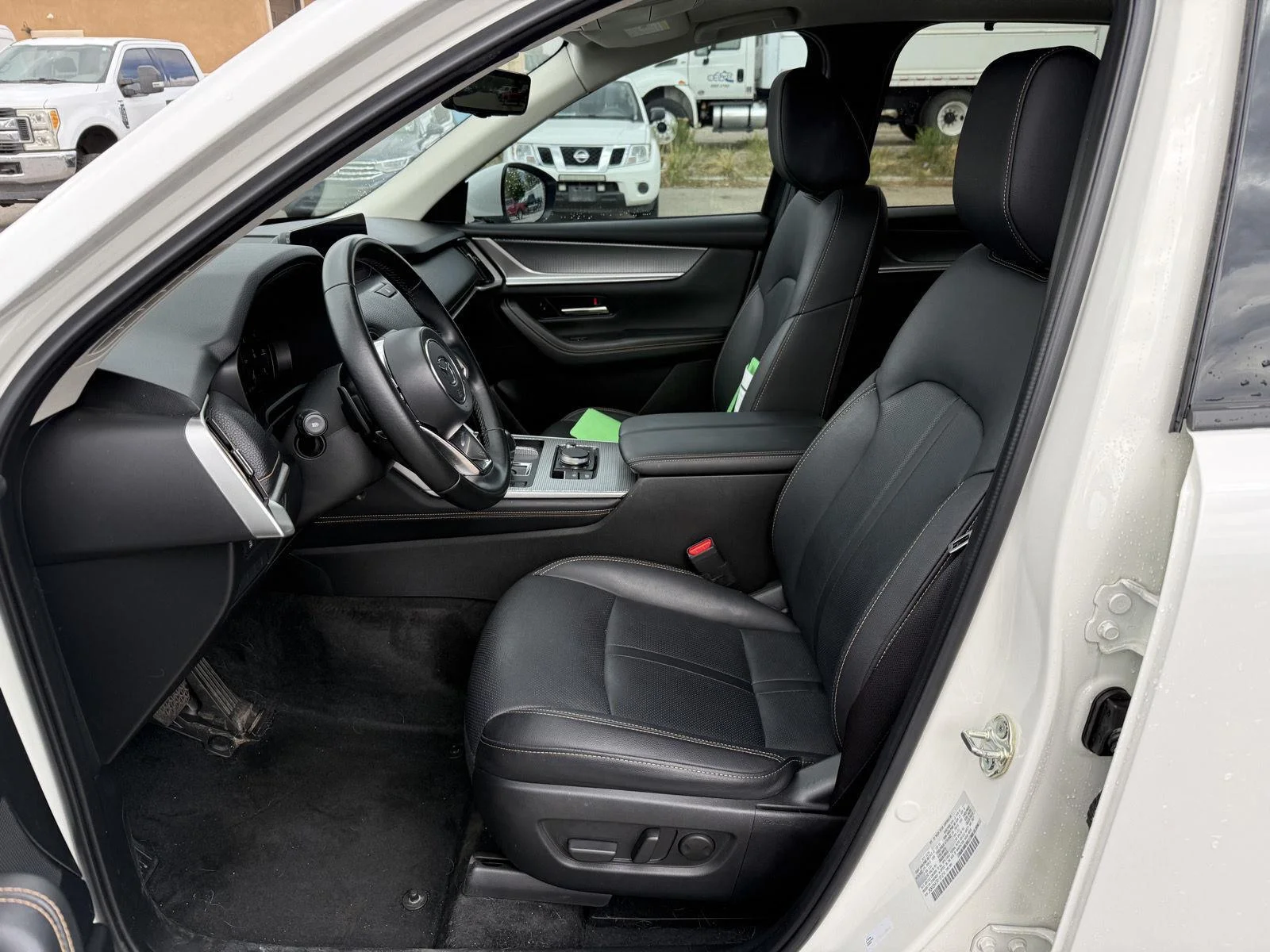 Used 2024 Rhodium White Premium Mazda Preferred image 5