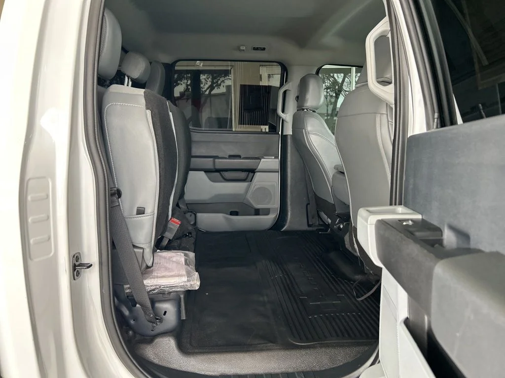 Used 2025 White Ford XL image 29