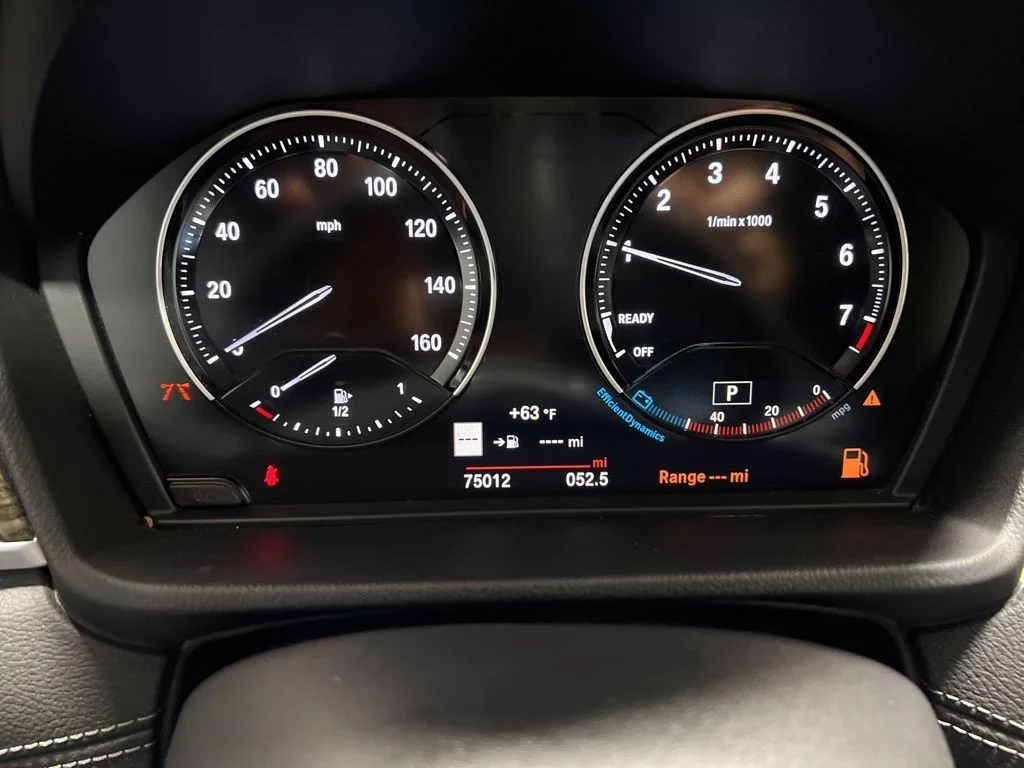 Used 2022 Black BMW xDrive28i image 14
