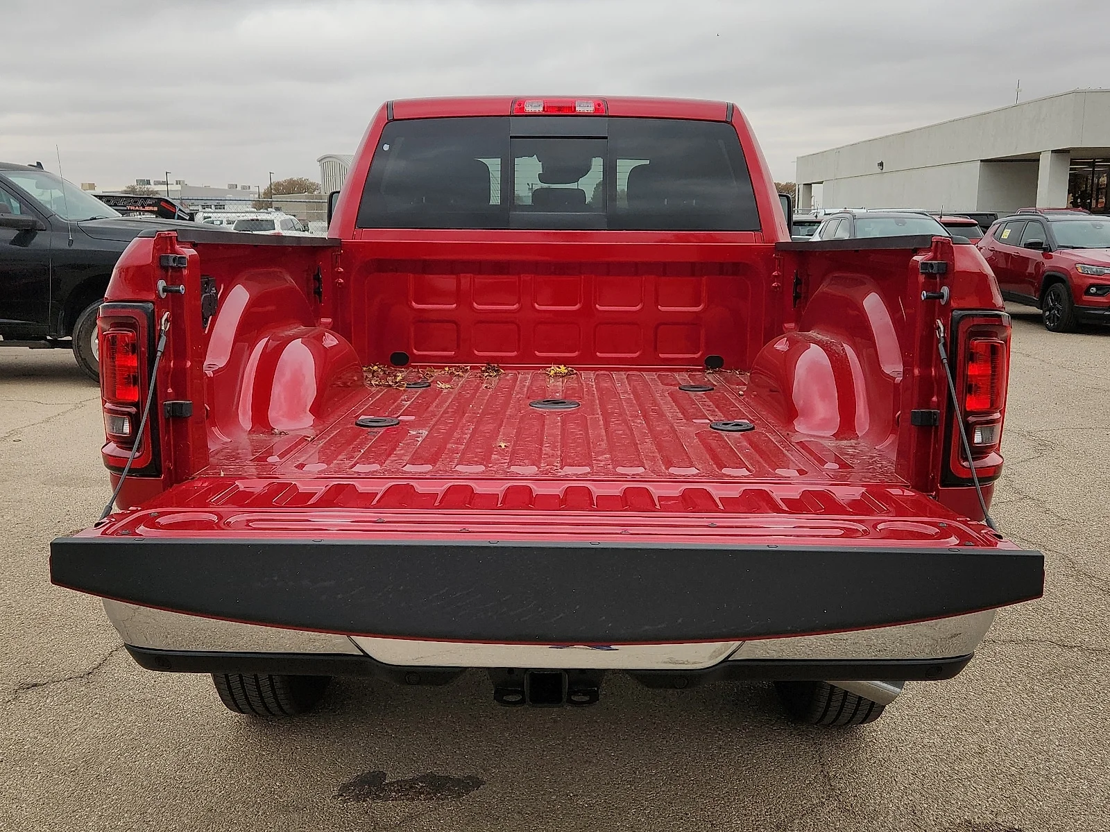 New 2026 Molten Red Pearl-Coat  Paint Ram TRADESMAN CREW CAB 4X4 6