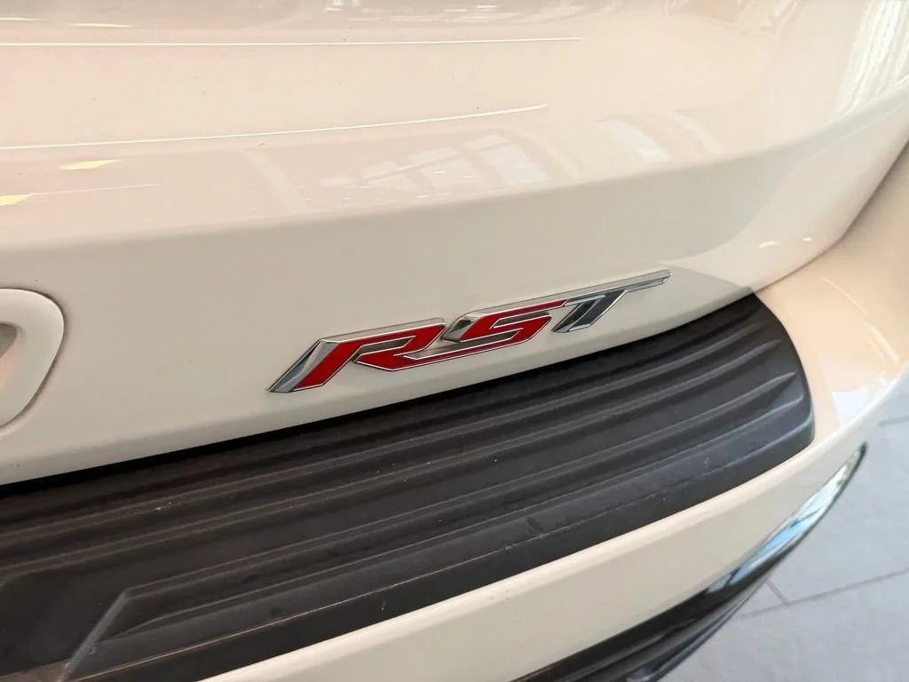 Used 2023 SUMMIT WHITE Chevrolet RST image 16