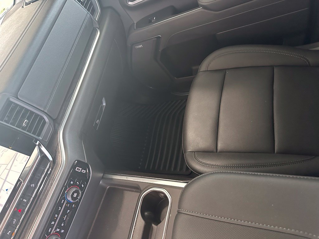 Used 2025 Summit White Chevrolet LTZ image 26
