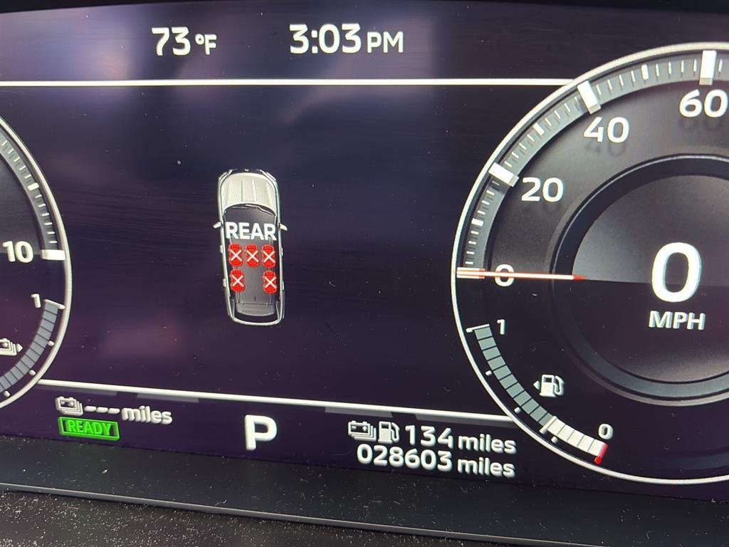 Used 2023 Red Diamond Mitsubishi SEL image 3