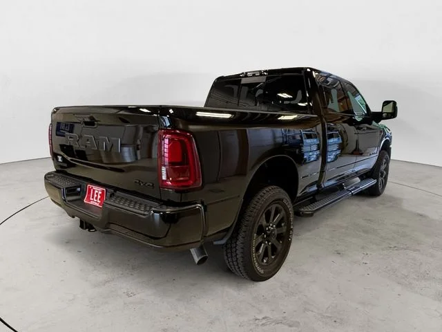 New 2026 Diamond Black Crystal Pearlcoat Ram Big Horn Crew Cab 4x4 6
