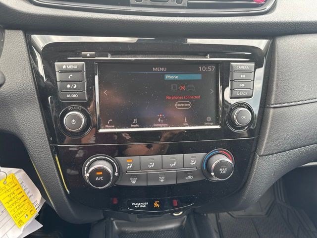 Used 2020 Gun Metallic Nissan S image 5