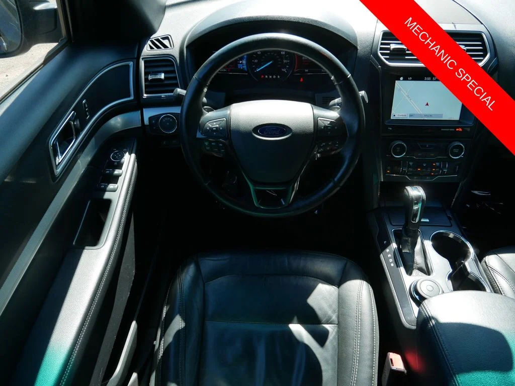 Used 2017 Blue Ford XLT image 11