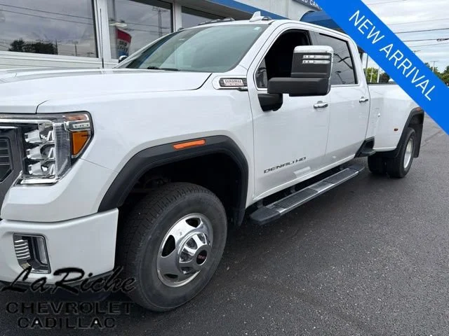 2023 GMC Sierra 4WD Crew Cab Long Box DRW Denali's photo