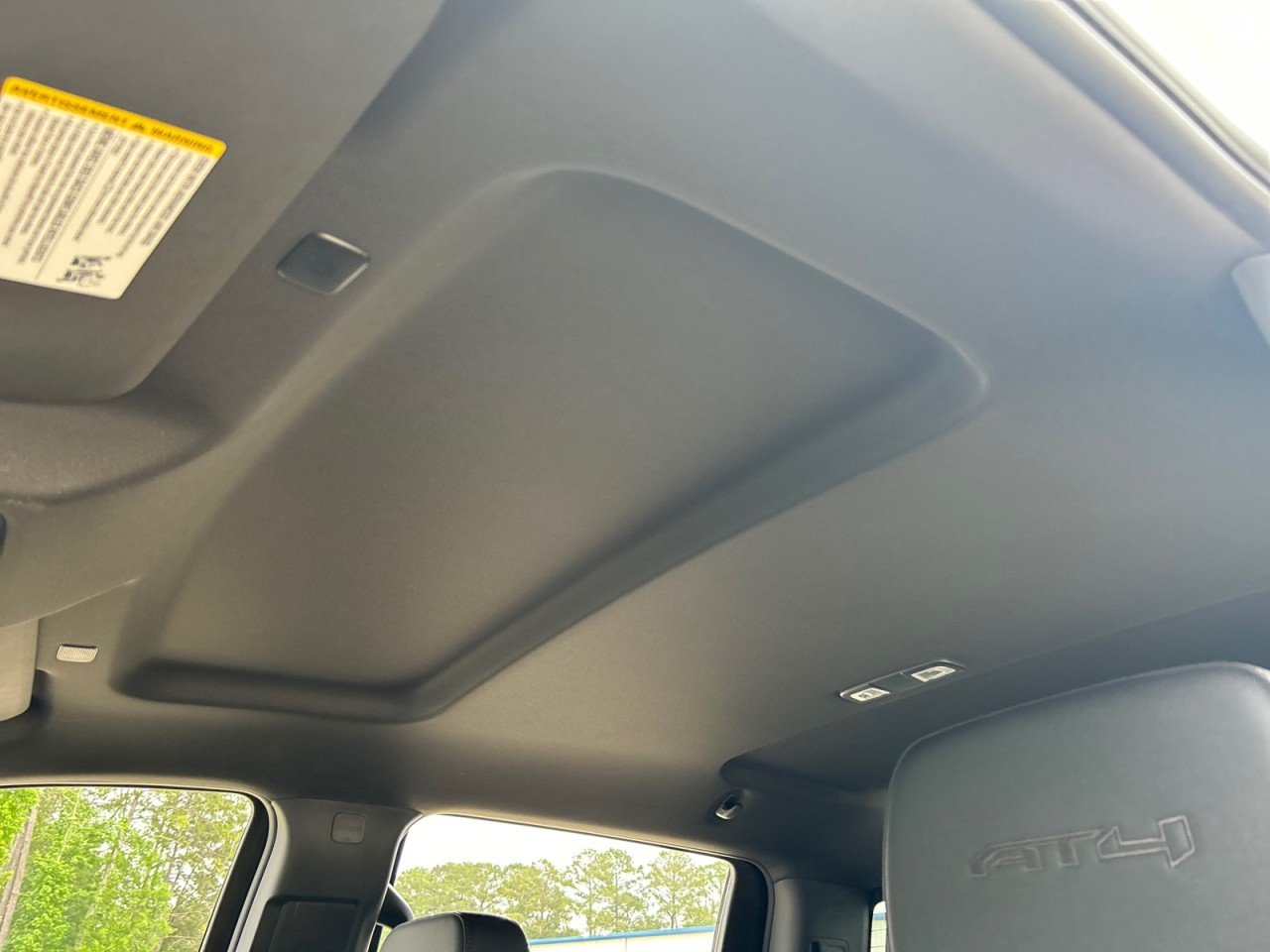 Used 2025 Summit White GMC AT4 image 25