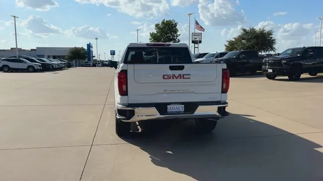 2026 GMC Sierra 1500 SLT - Photo 7