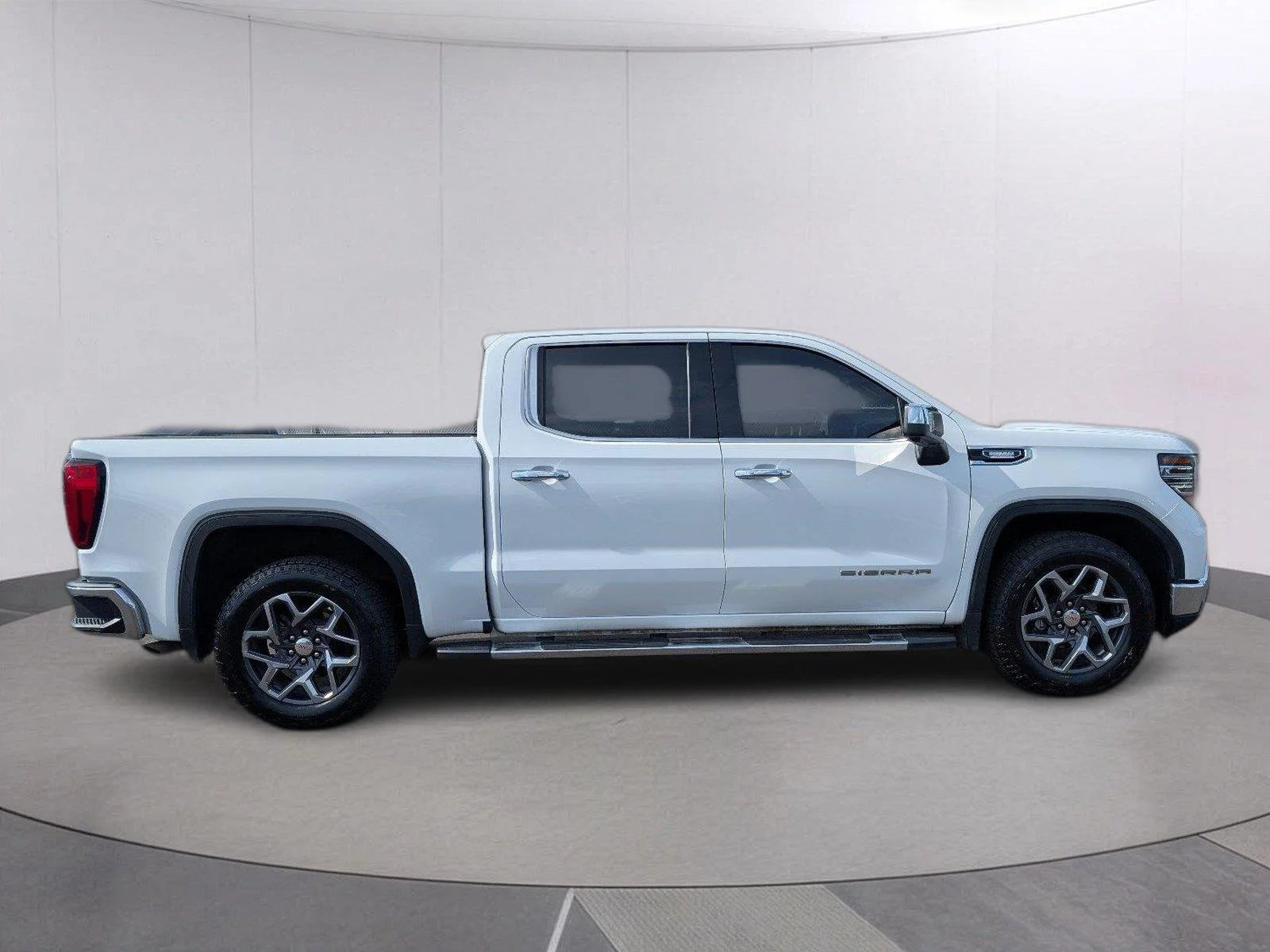 Used 2023 SUMMIT WHITE GMC SLT image 8