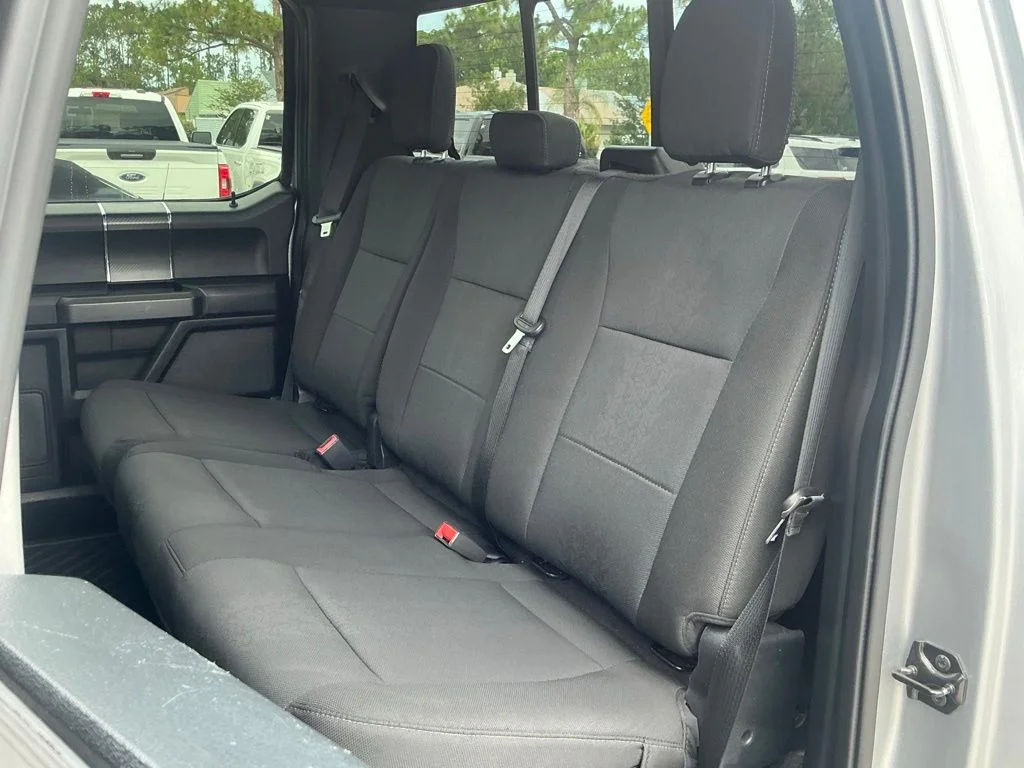 Used 2020 Silver Ford XLT image 37