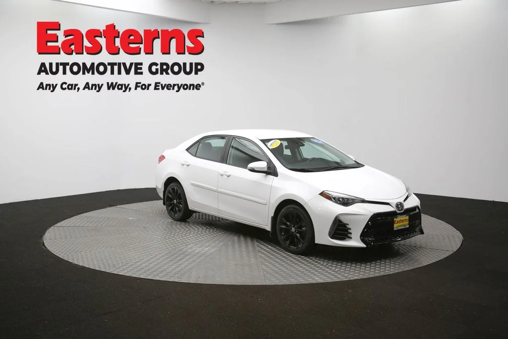 Used 2018 White Toyota SE image 46