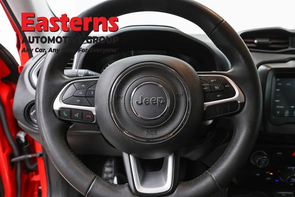 Used 2021 Red Jeep Latitude image 10