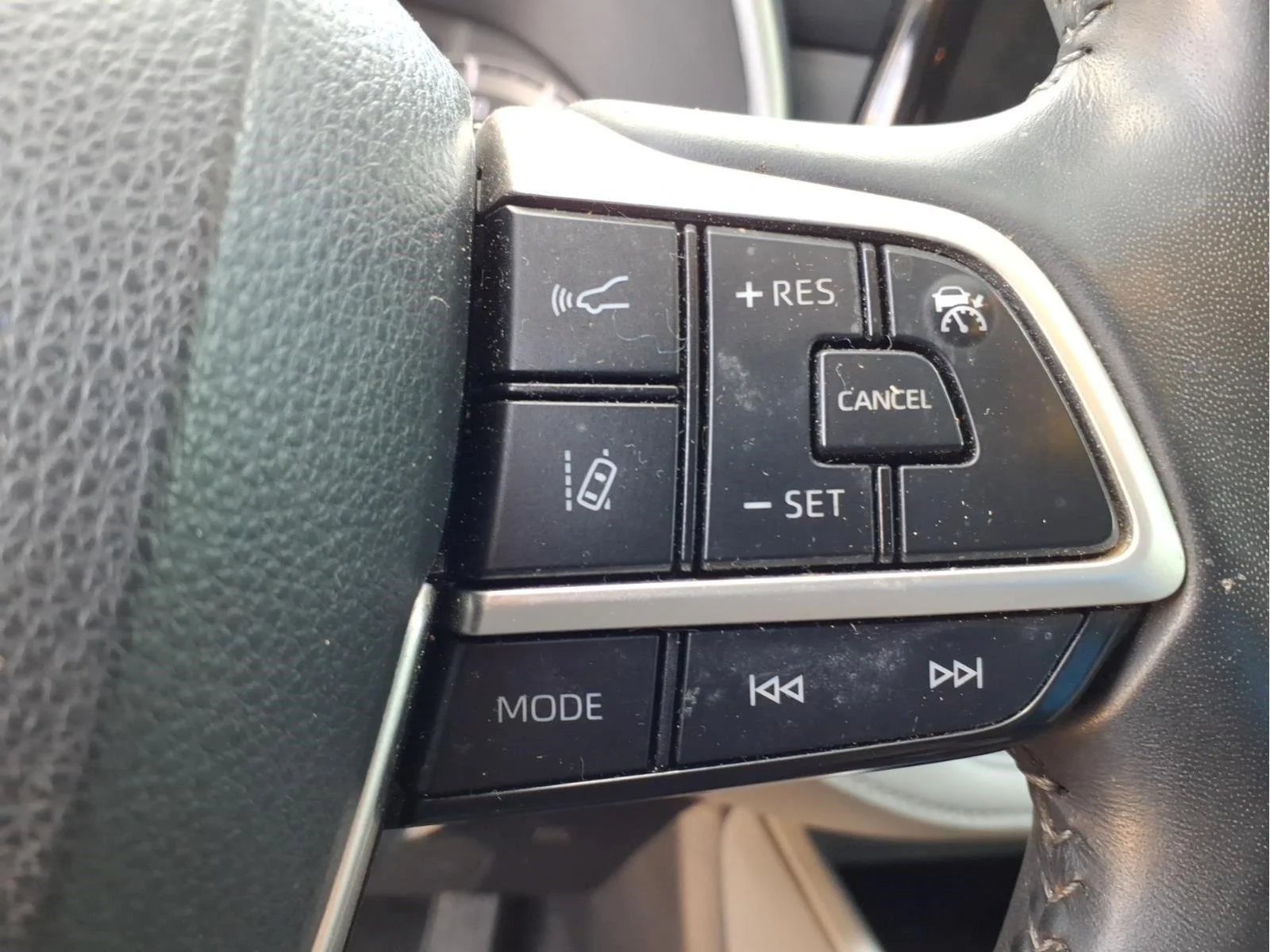 Used 2022 Magnetic Gray Metallic TOYOTA SUV image 22