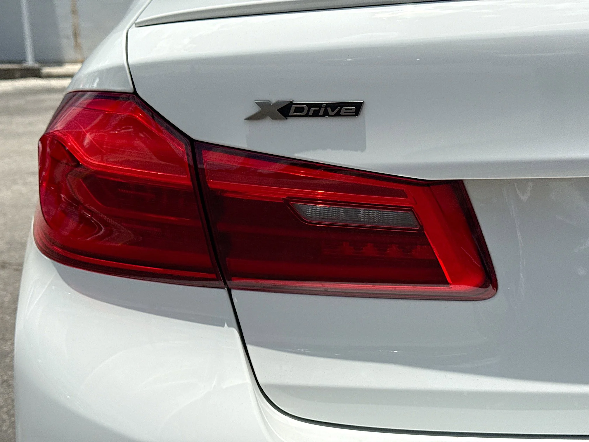 Used 2019 Alpine White BMW M550i xDrive image 10