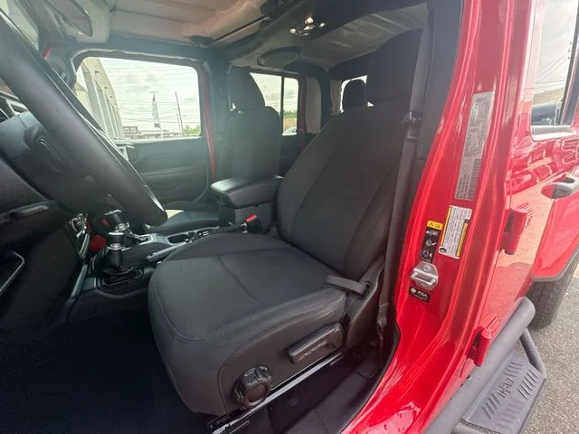 Used 2022 Red Jeep Sport image 13