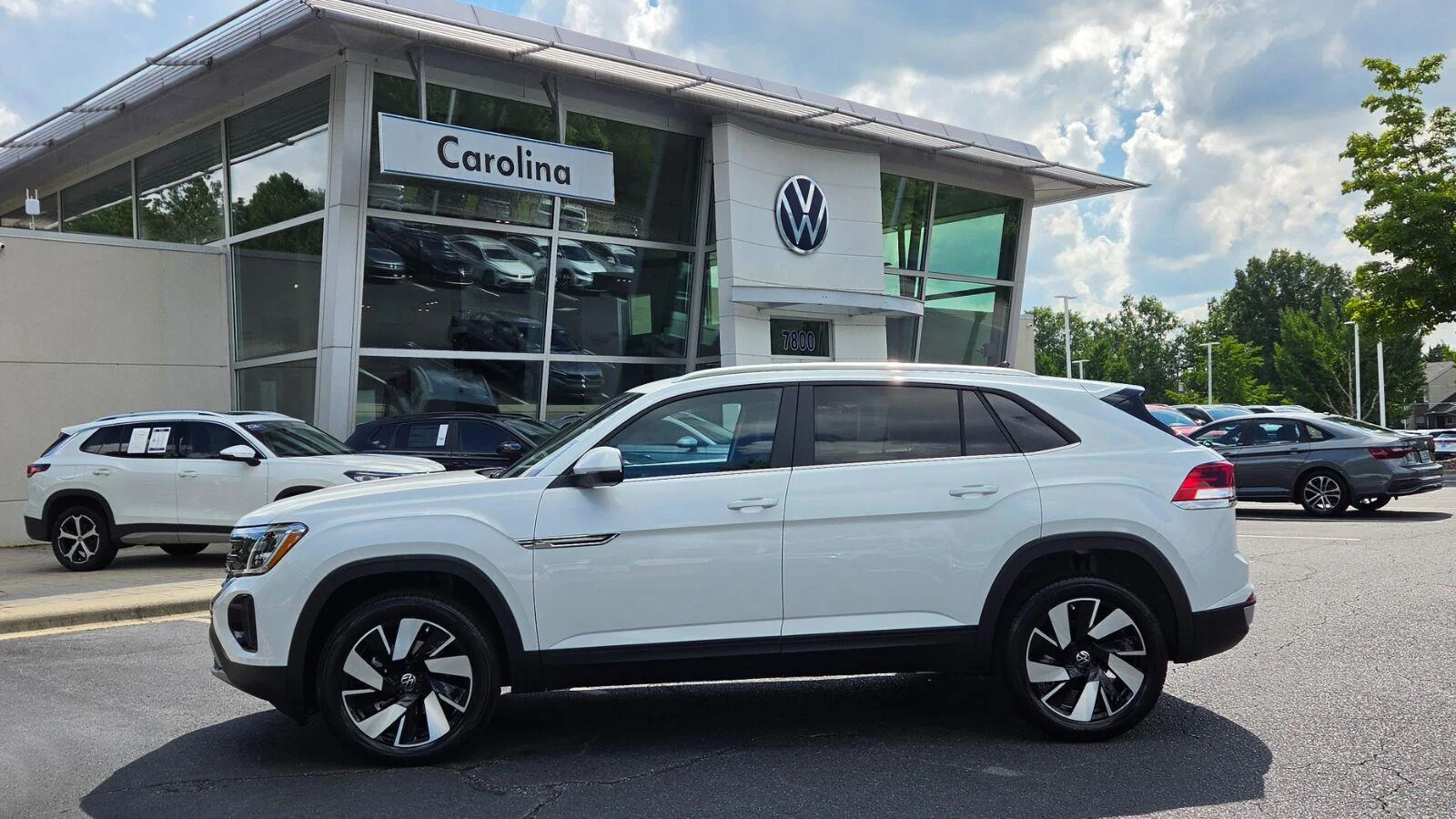 New 2026 Opal White Pearl Volkswagen 2.0T SE w/Technology image 2