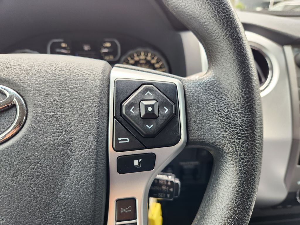 Used 2020 Super White Toyota SR5 image 27
