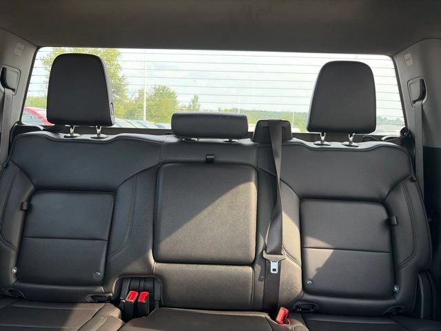 2024 GMC Sierra 1500 SLT - Photo 36