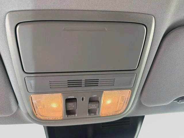 Used 2017  Honda EX image 34