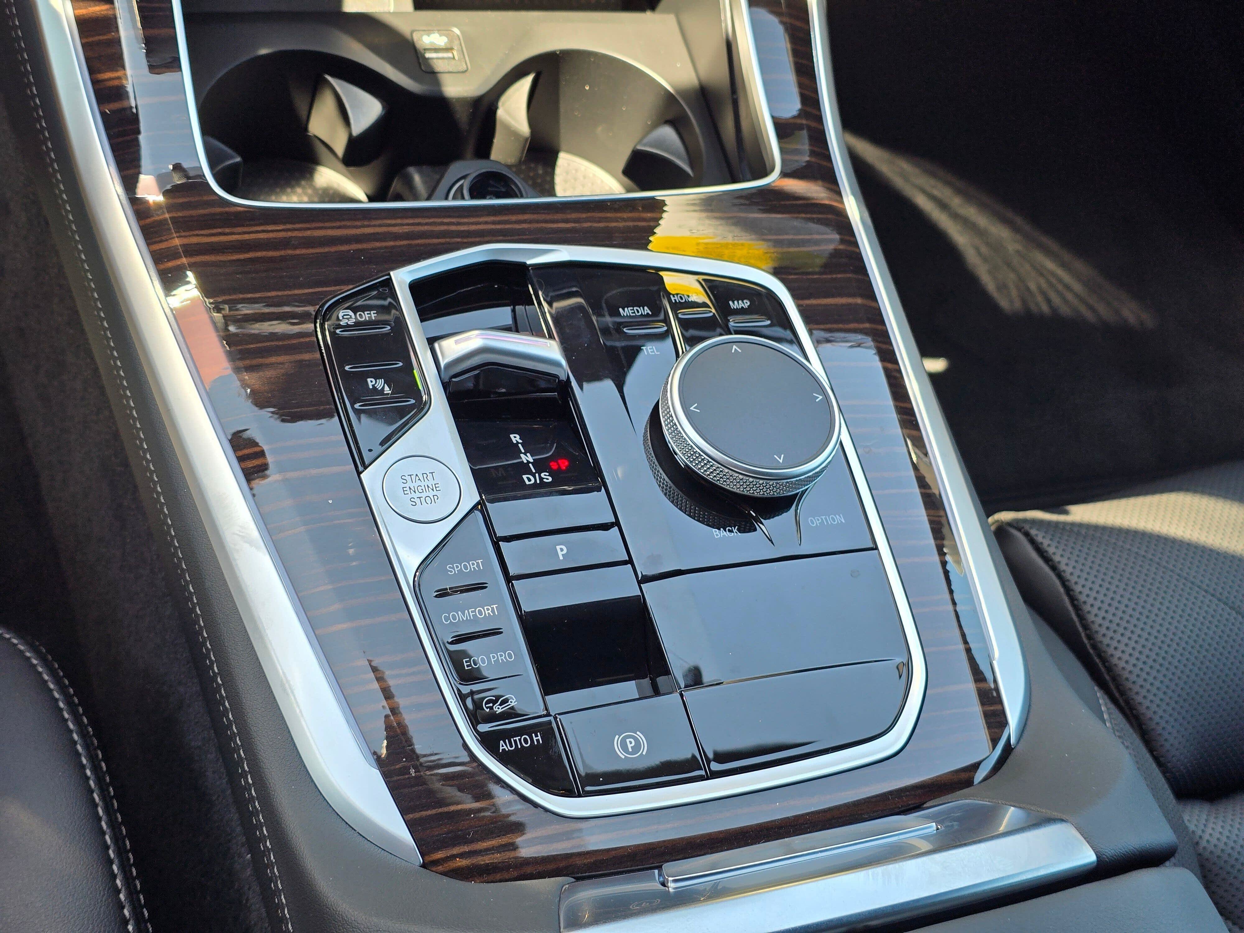 New 2026 Alpine White BMW xDrive40i image 22
