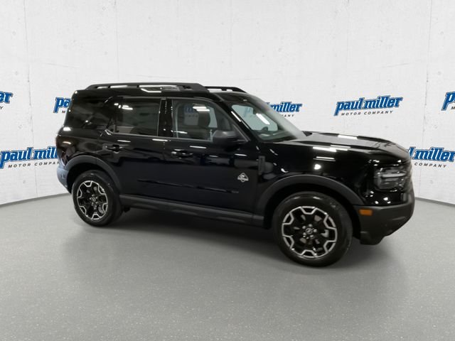 Used 2025 Black Ford Outer Banks image 13