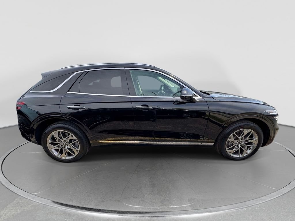 Used 2025 Black Genesis 2.5T image 6