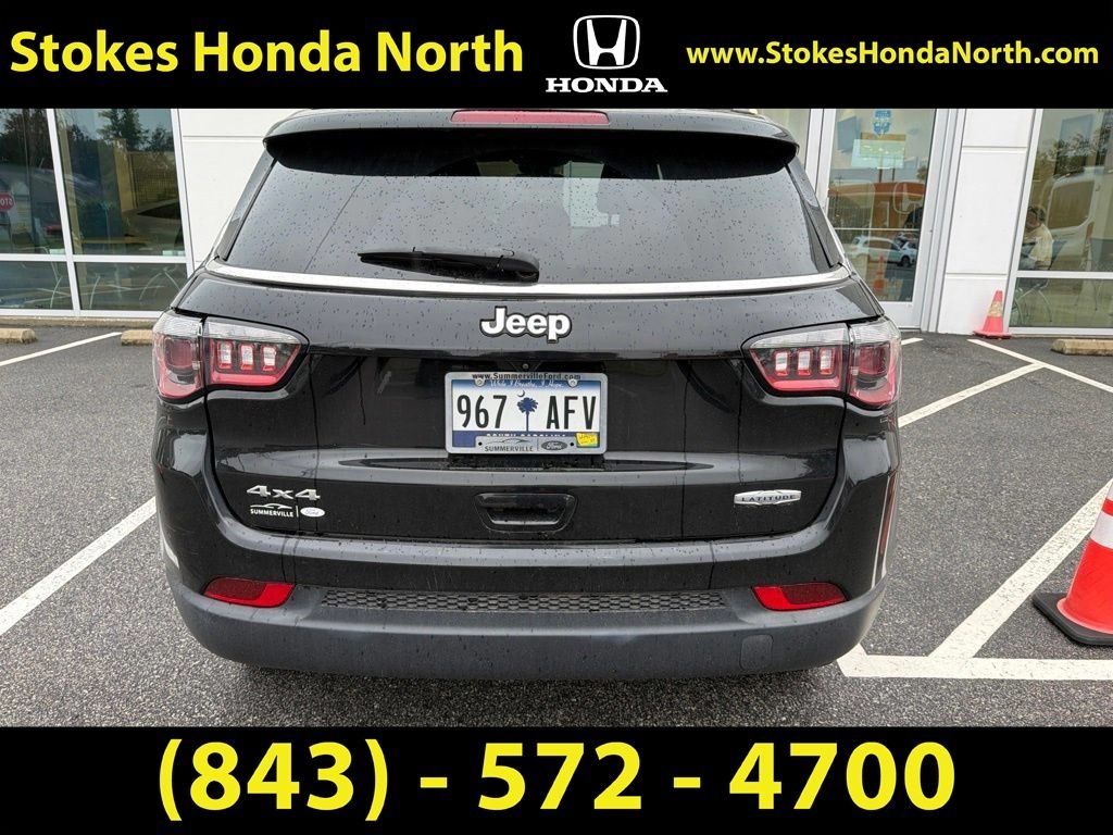 Used 2022 Black Jeep Latitude image 6