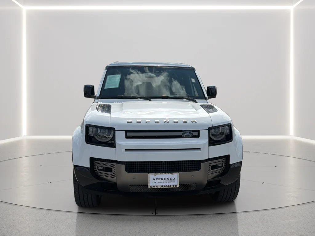 Used 2024  Land Rover X-Dynamic SE image 11