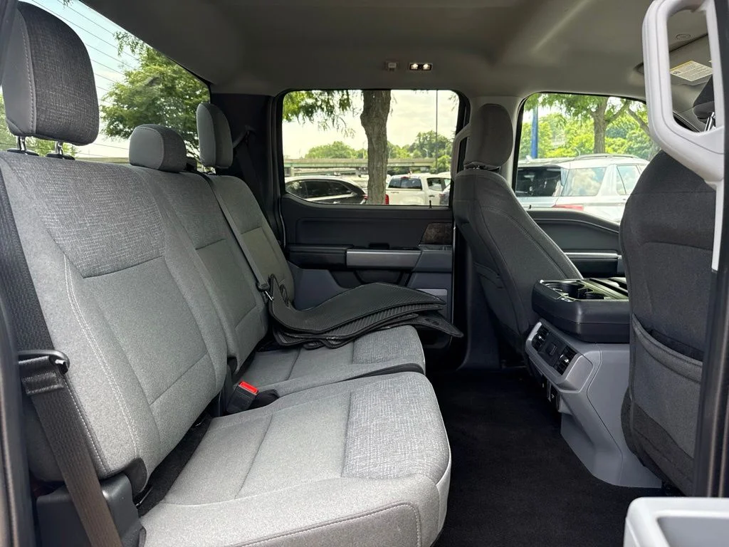 Used 2024 White Ford Flash image 28