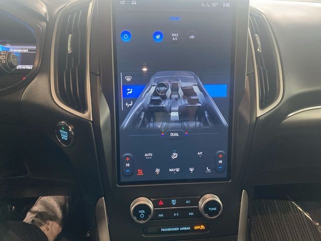 Used 2022 Gray Ford SEL image 18