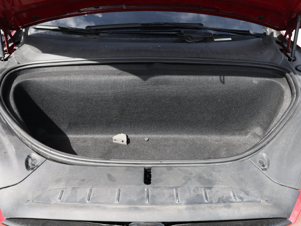 Used 2019 Red Tesla  image 4