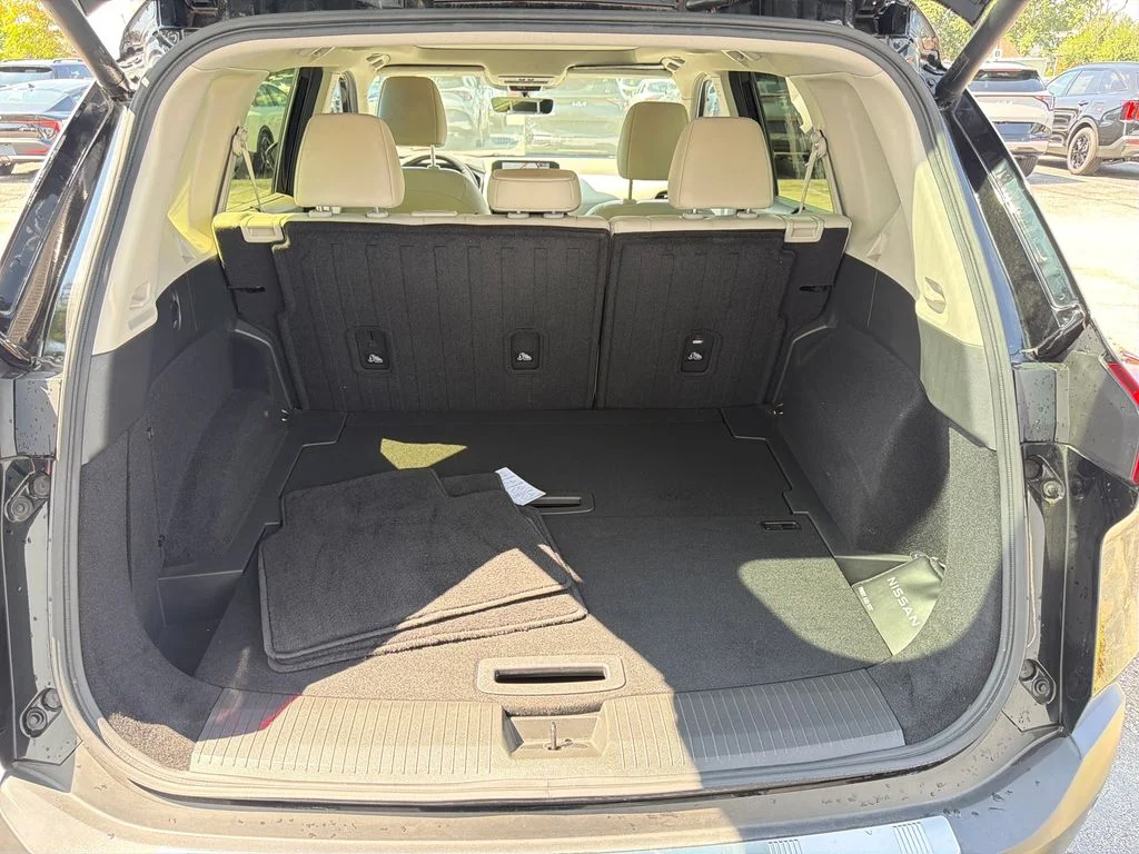 Used 2023 Black Nissan SL image 30