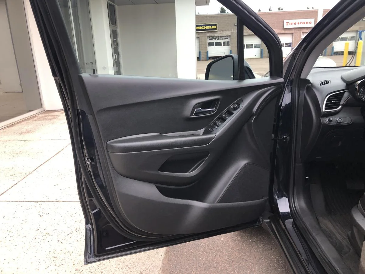 Used 2022 Blue Chevrolet Awd 4dr Lt image 11