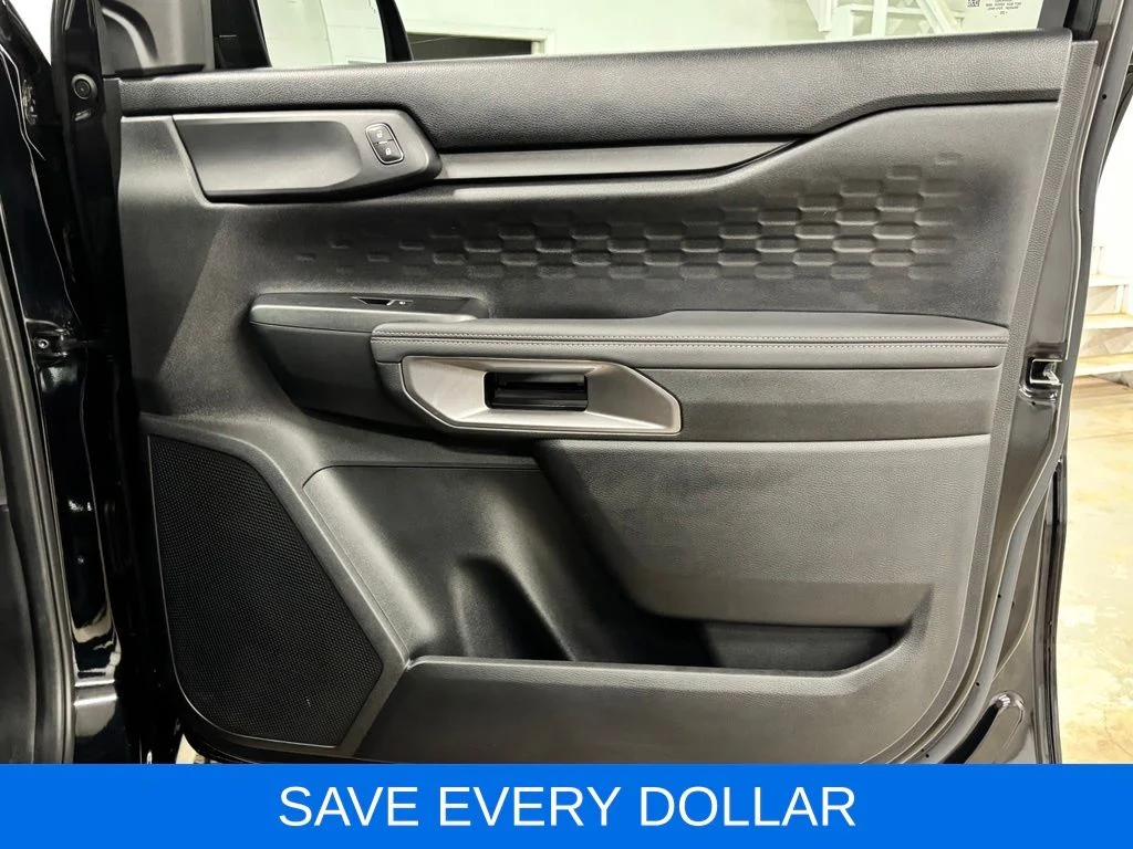 Used 2025 Black Ford XLT image 23