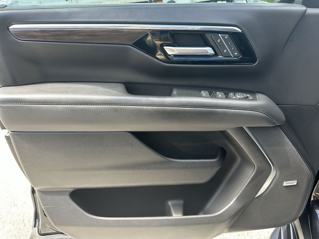 2025 Chevrolet Tahoe LT - Photo 23