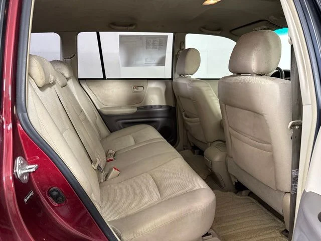 Used 2004 Red Toyota Base image 5