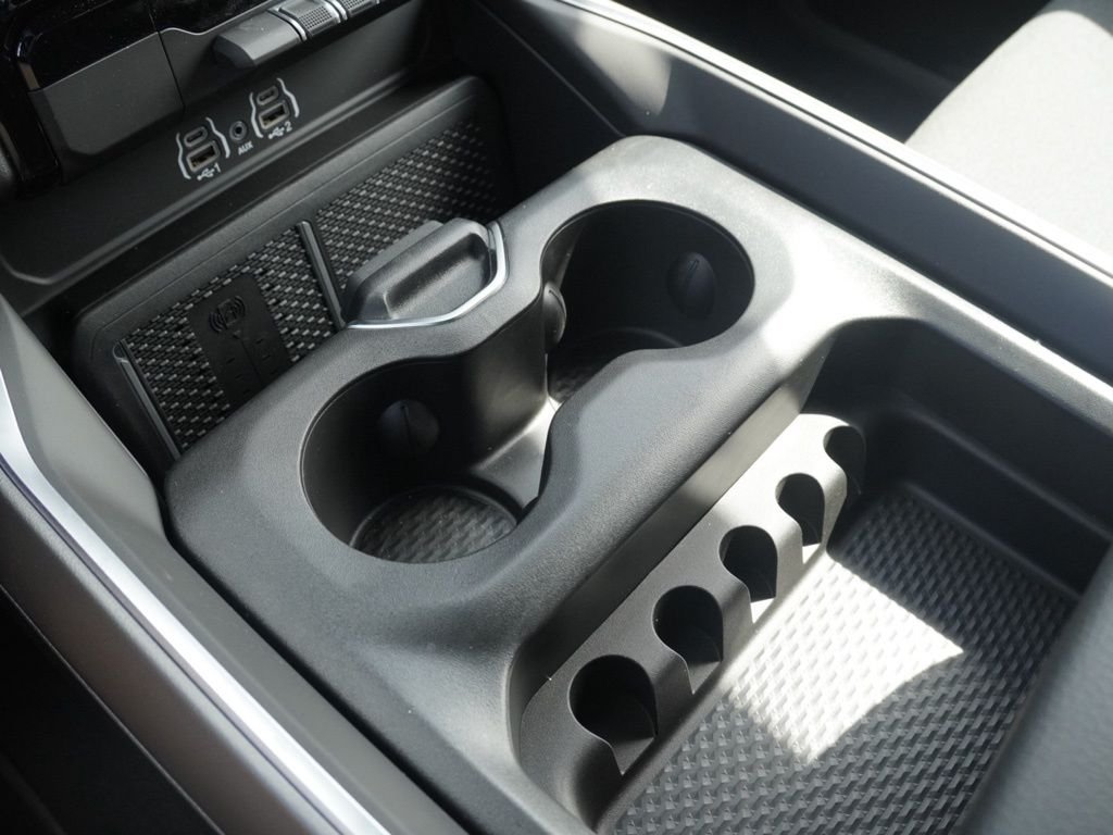 New 2026 Granite Crystal Metallic Clear-Coat Exterior Paint RAM Big Horn Night Edition image 17